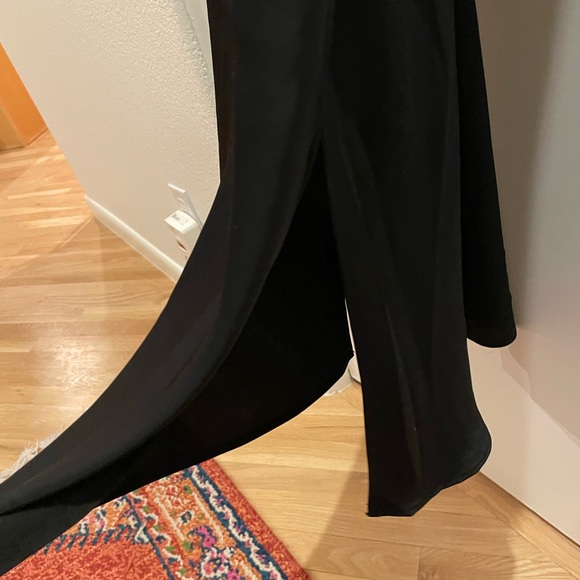 LBD - Picture 4 of 4